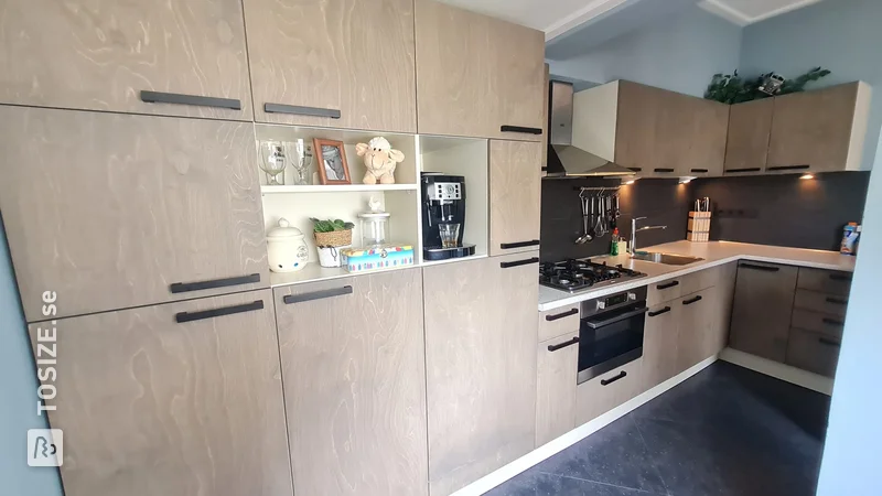 Kitchen makeover with plywood birch, by Reinier and Nathalie