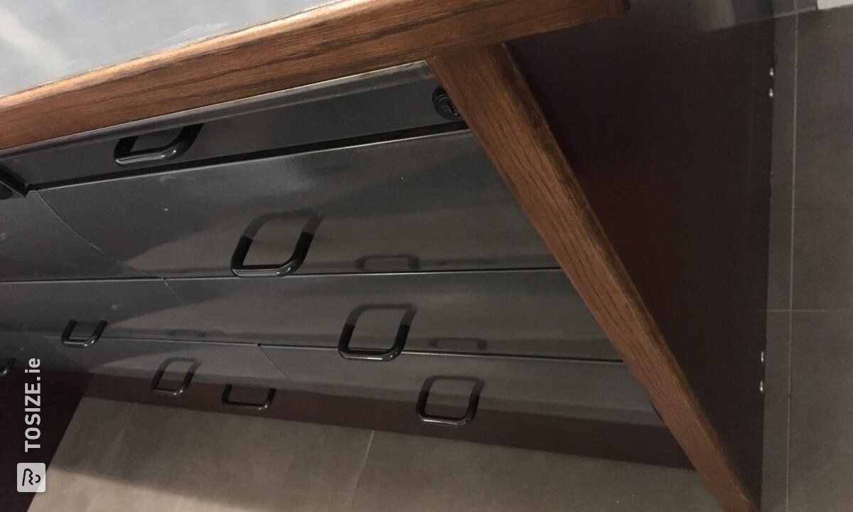 Solid work table made of plywood concrete, by Lothar