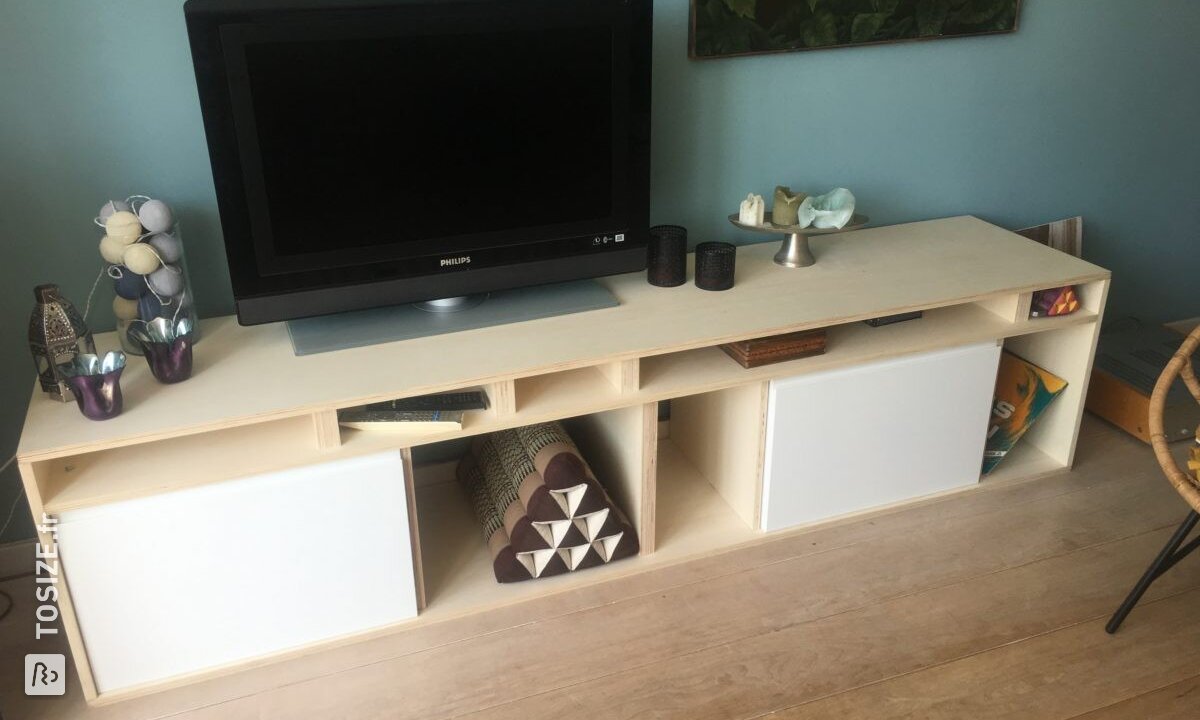 Meuble TV multiplex peuplier et Ikea Metod, par Annemiek