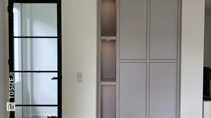 Built-in cabinet with lighting, by Arian