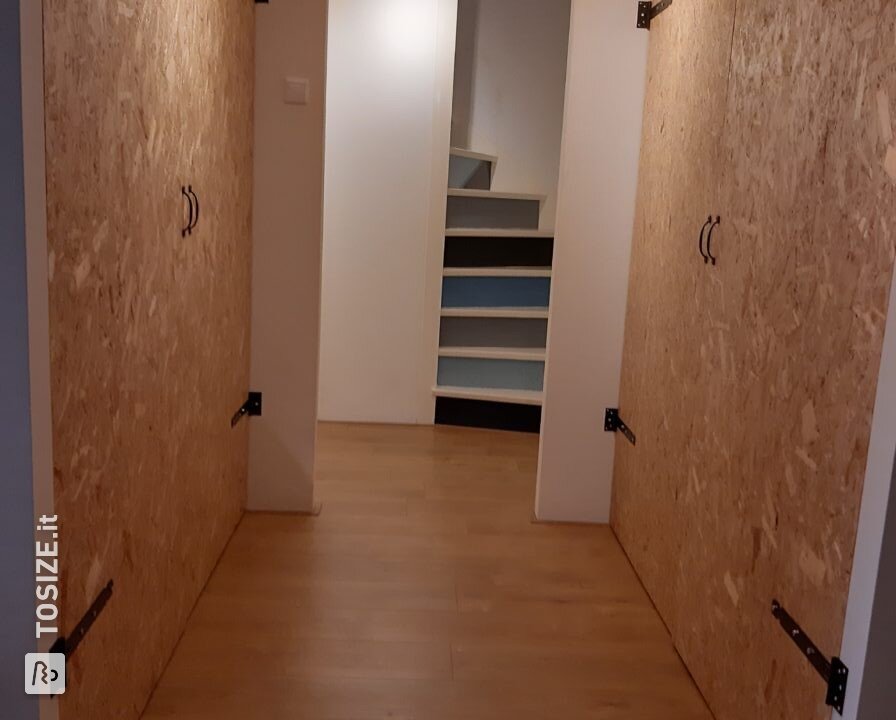 Le scale di Sarah e le porte dell armadio
