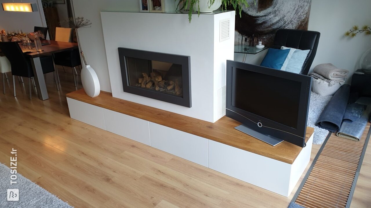 Meuble TV autour de la cheminée, par René - TOSIZE.fr