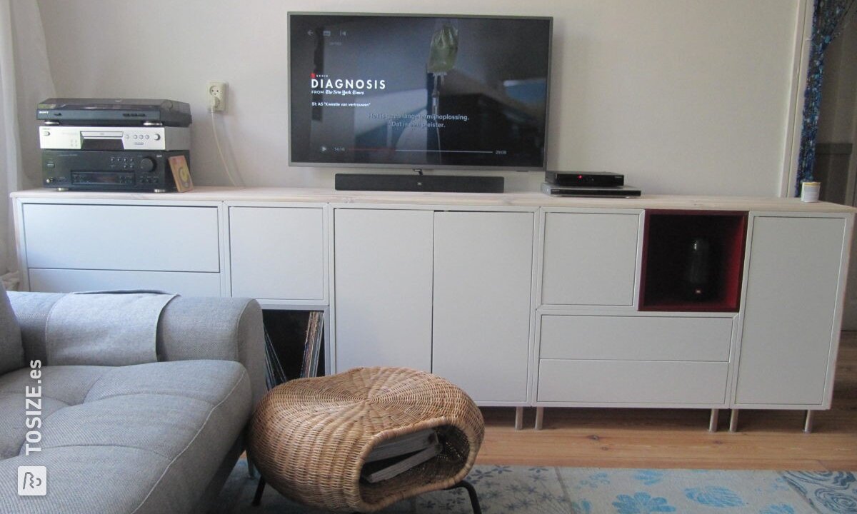 Conversión simple de pino de mueble de TV