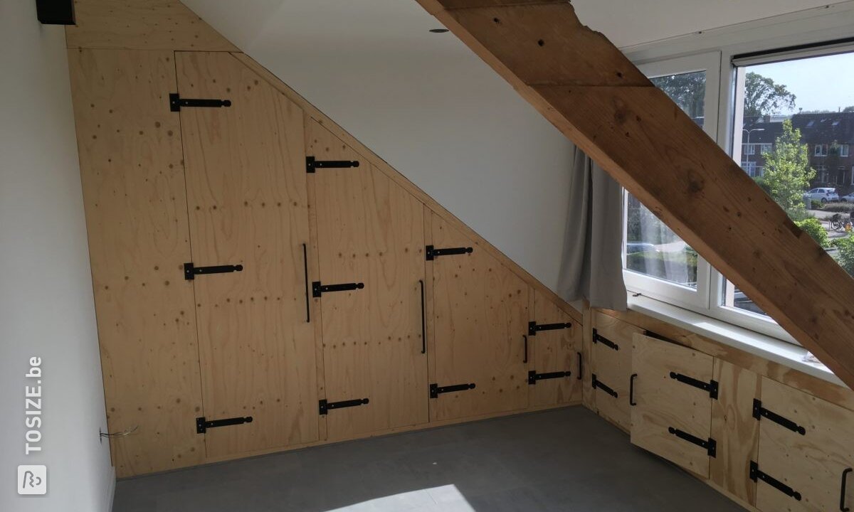 Zolderkast van Underlayment Fins Vuren, door Biem