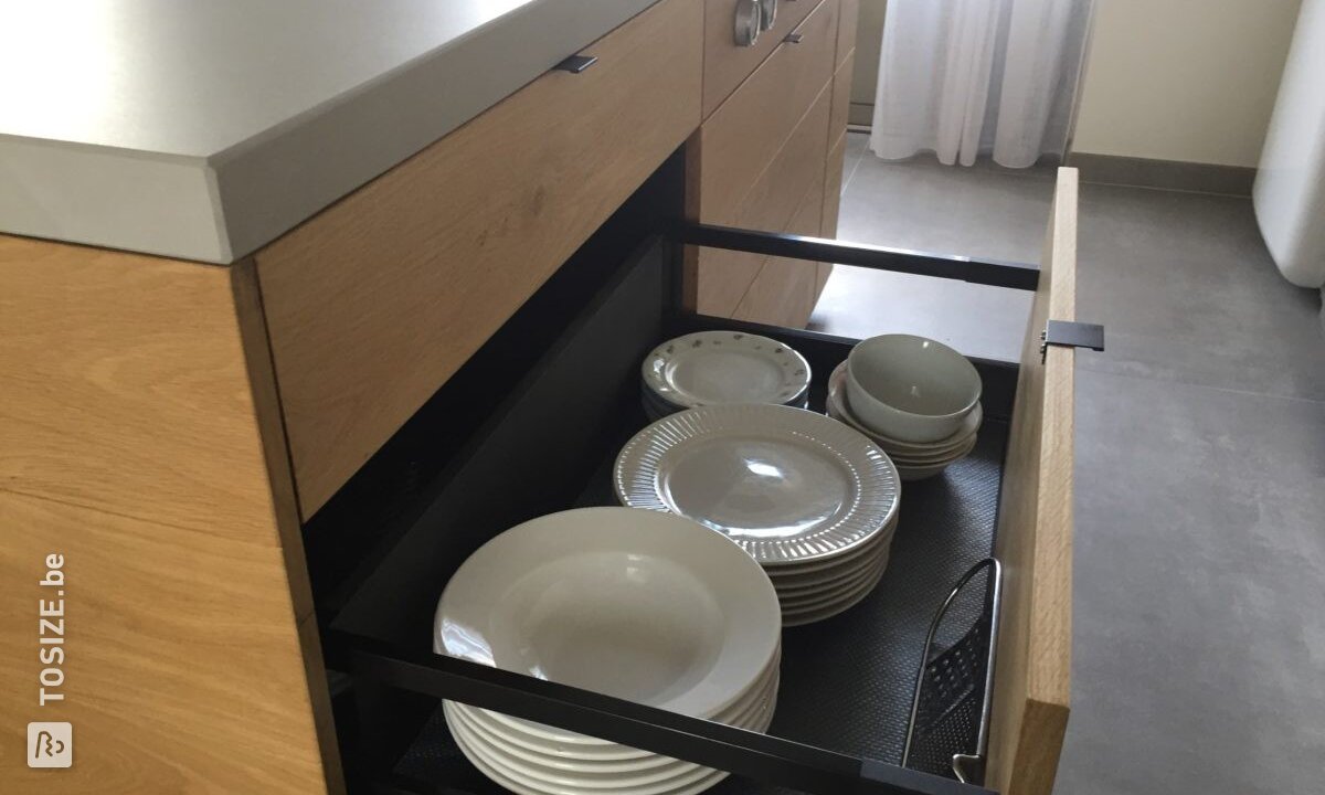 Keuken- en badkamermeubel door John