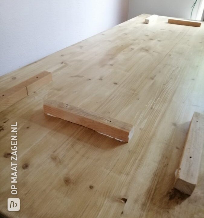Eettafel op maat door Corine