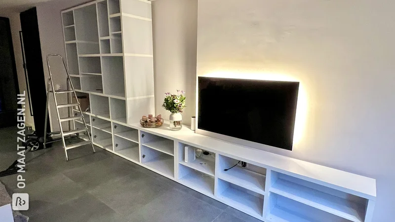 Create your own unique wall cabinet and TV cabinet, by Daisy