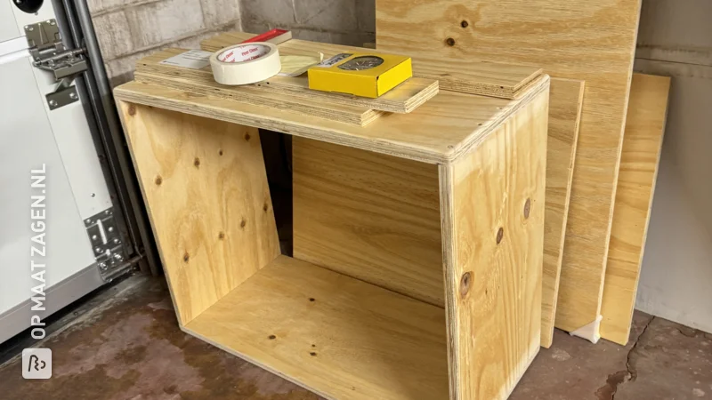 Make your own guitar speaker cabinet, by Dennis