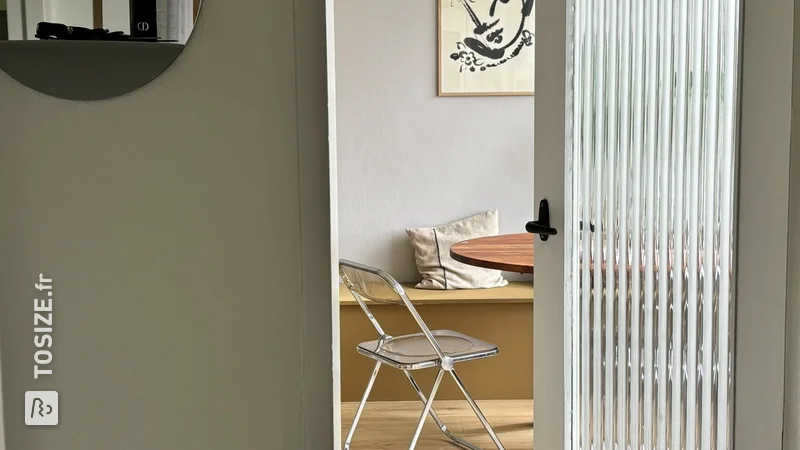 Banc MDF unique pour votre salon, par Roxan