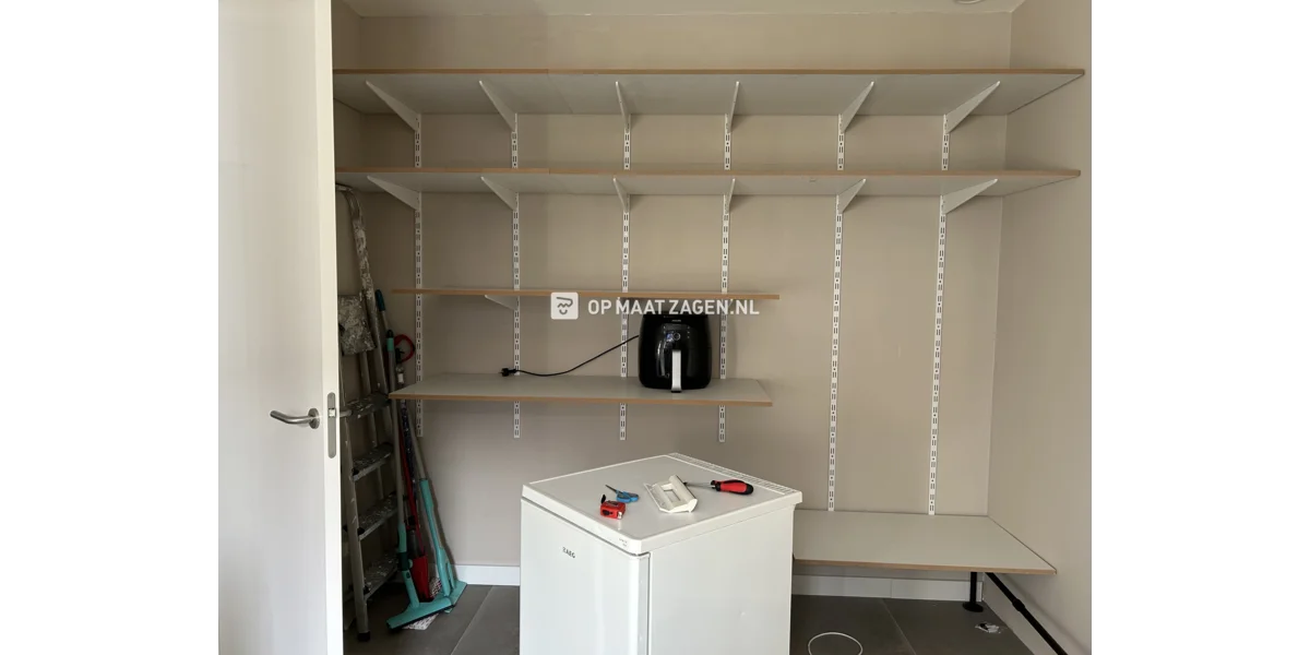 DIY Sliding Wardrobe Storage by Marina's Design OPMAATZAGEN.nl