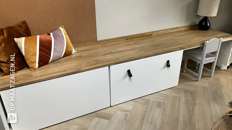 IKEA hack Speelhoek en Bureau voor Kinderen, door Lianne