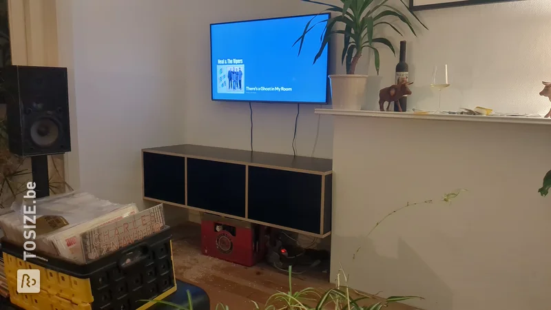 Make your own vinyl TV cabinet, by Tim