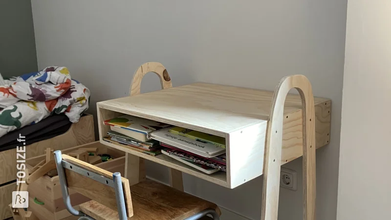 Create your own children's room cabinet and desk, by Jeroen