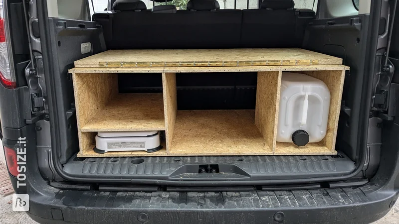 Homemade mini camper transformation with Renault Kangoo, by Anaïs