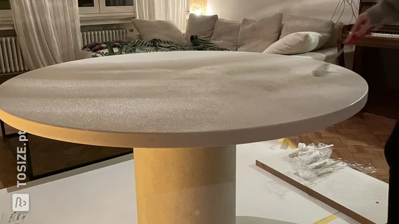 Create a beautiful round table with Stone-Art Paint, by Julius