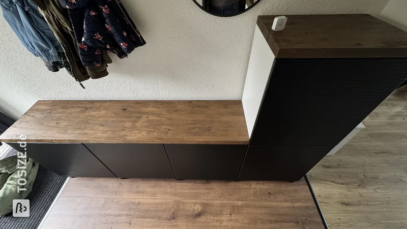 Kreativer IKEA Besta TV-Schrank mit Eichenholzpaneel von Stefan