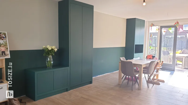 Bas put together his floor-to-ceiling cupboard himself, with the help of TOSIZE.co.uk