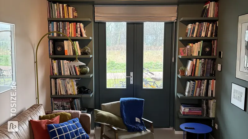 Bücherregal und Schuhschrank mit Schublade, erstellt von Vid
