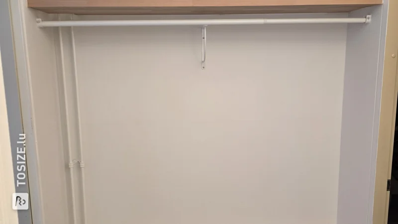 DIY-Garderobe mit Regalen für den Flur von Marcel