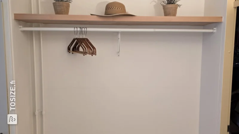 DIY coat rack with shelves for the hall, by Marcel