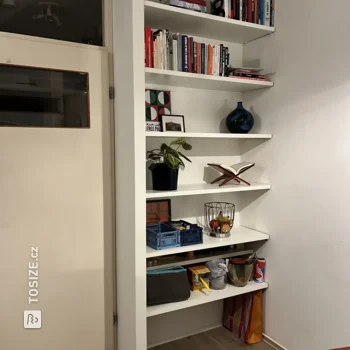 Stylish white bookcase made of MDF 25 mm, by Hann