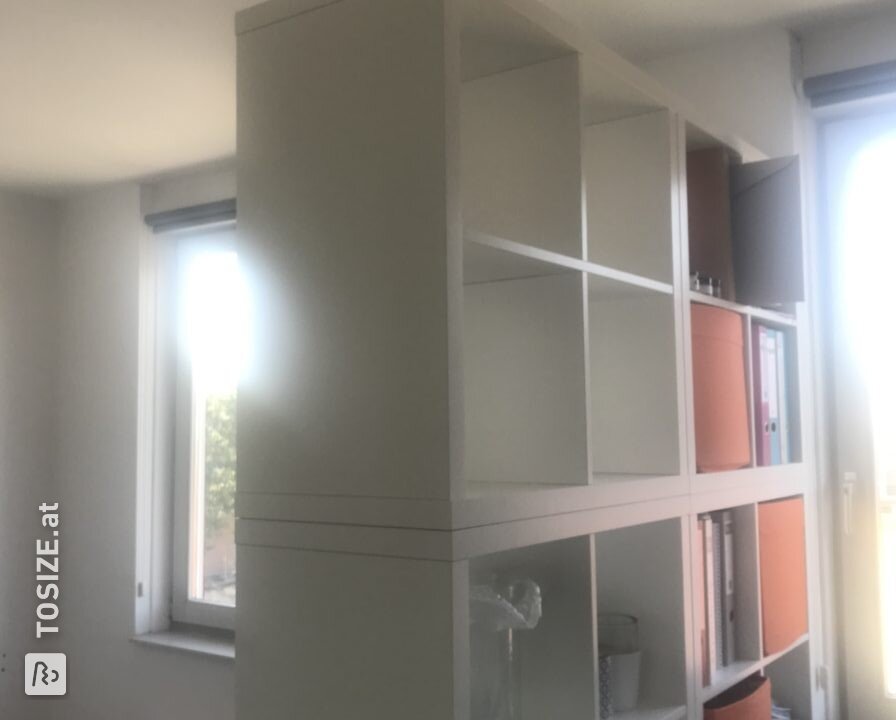 Trennwand aus MDF-Platten und Ikea-Schränken