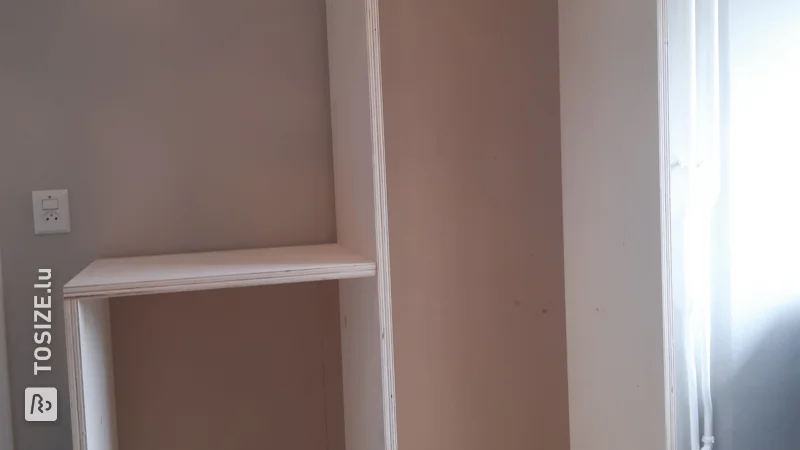 Livre pratique et armoire pour la chambre des enfants, par Dennie