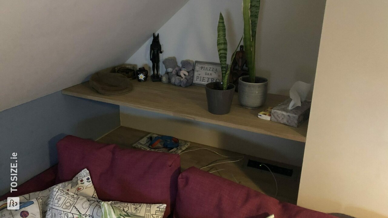 Pimp an existing IKEA cupboard + shelf between 2 walls, by Mario