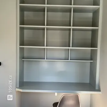 Desk with shelves in niche, by Caspar