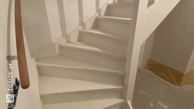 Closing stairs with risers, by Jesse