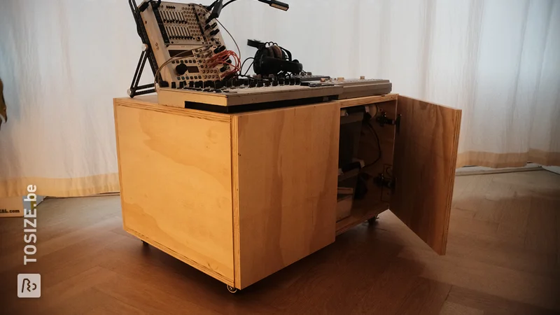 Unique mobile audio furniture made of plywood, by Philippe