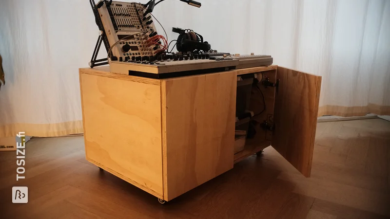 Unique mobile audio furniture made of plywood, by Philippe