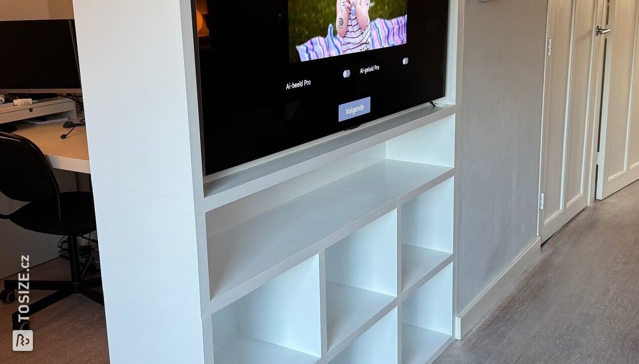 Stylish TV cabinet in MDF by Marion