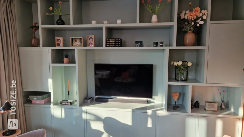 Magnifique meuble TV en MDF, par Michiel