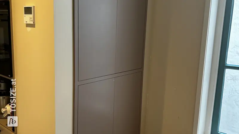 Custom made built-in cupboard dining room, by Jos