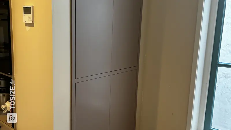 Custom made built-in cupboard dining room, by Jos
