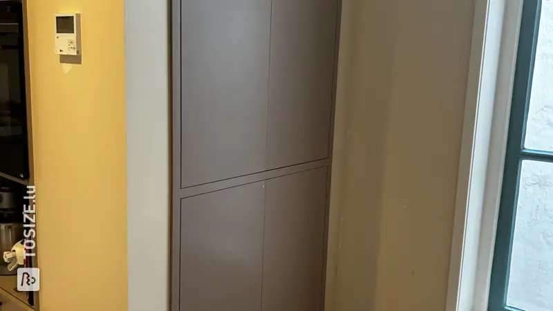 Custom made built-in cupboard dining room, by Jos