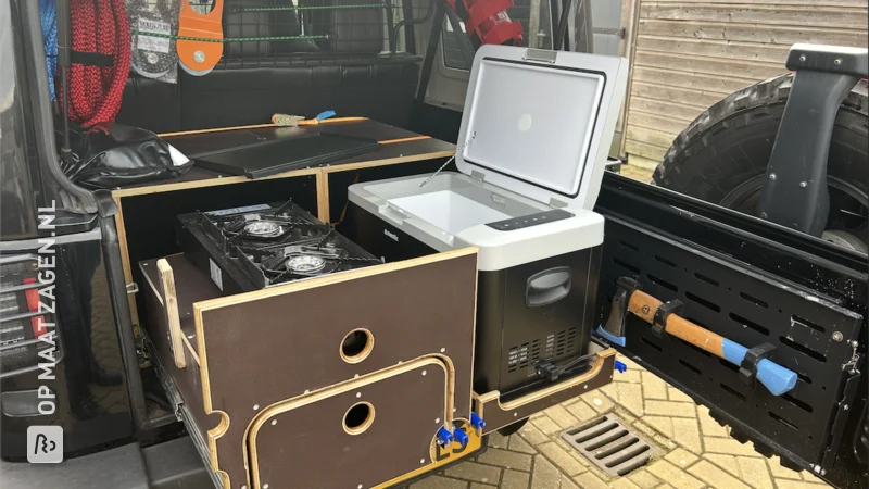 Kampeerbox voor 4x4 door Tom