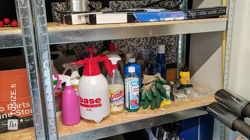 Practical shelving unit in the shed made of OSB, by Petros