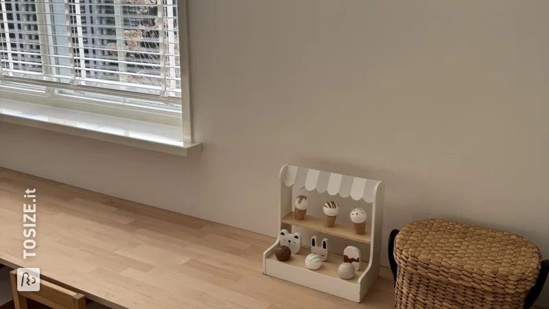 Scrivania per bambini scandinava: perfezione minimalista, di Ali