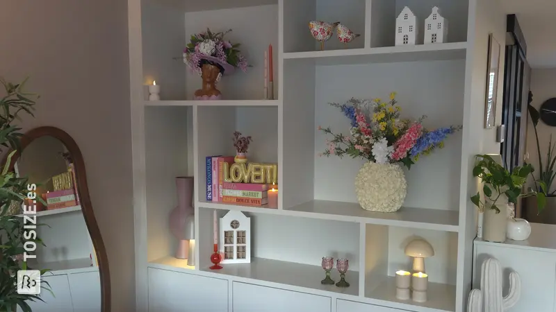 Estantería elegante para la sala de estar, de Vanessa