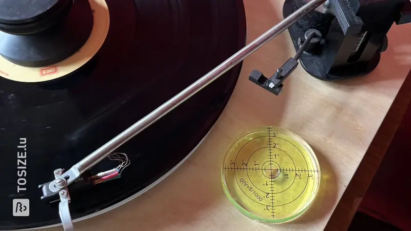 Elegant pen for the well-tempered classic record player, by Bernard.