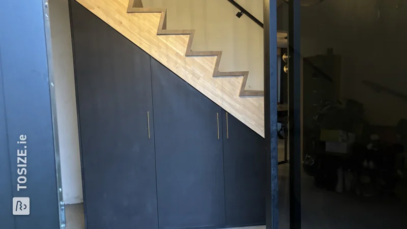 Unique stairwell cupboard, completely custom-made by Sven