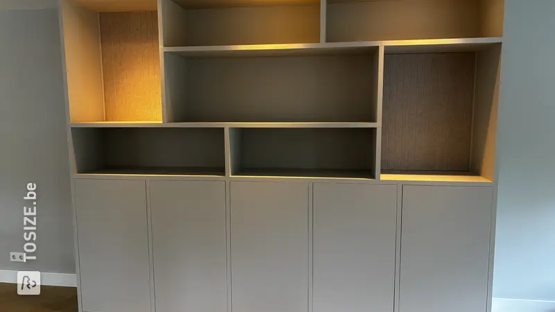 Stylish light gray shelving unit for the living room, by Bart
