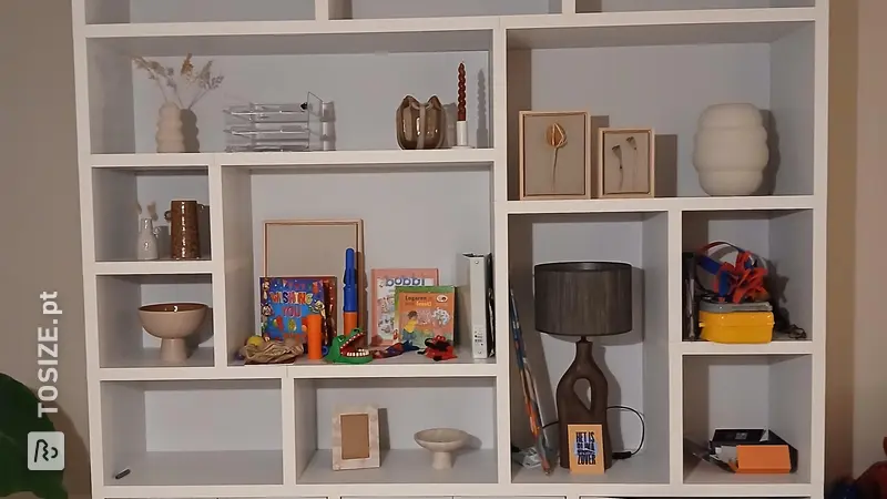 White Bookcase for the Living Room, by Gino