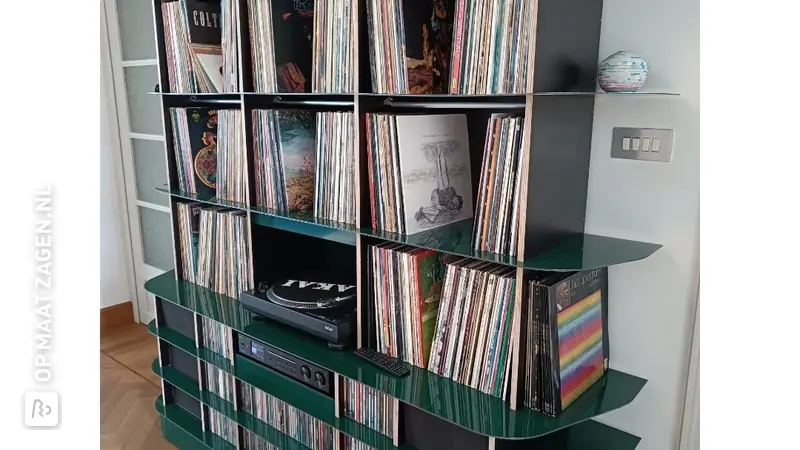 Stijlvol Audio-meubel in multiplex en Alubond, door Tijl