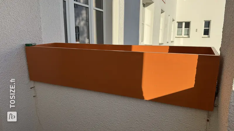 Flower box for the balcony, by Mark