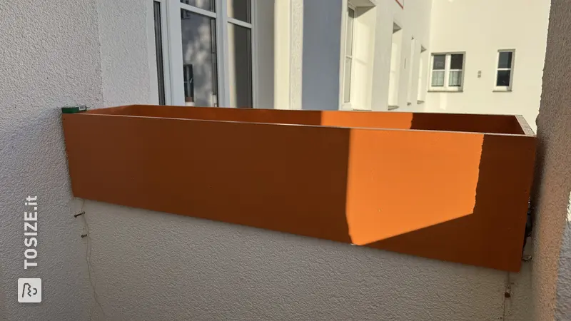 Flower box for the balcony, by Mark