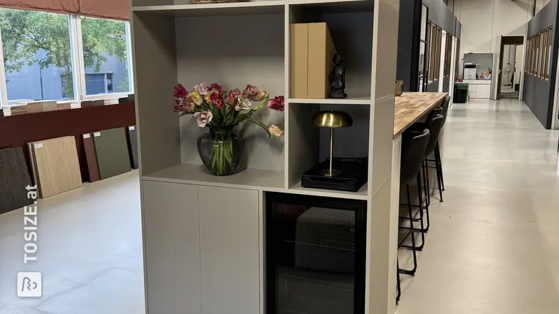 Cloud grey coffee cabinet for the showroom, by Laura