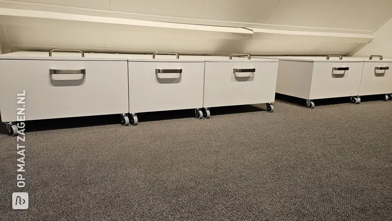 Rolbare Opbergkasten Onder Laagwand, door Sijbrand